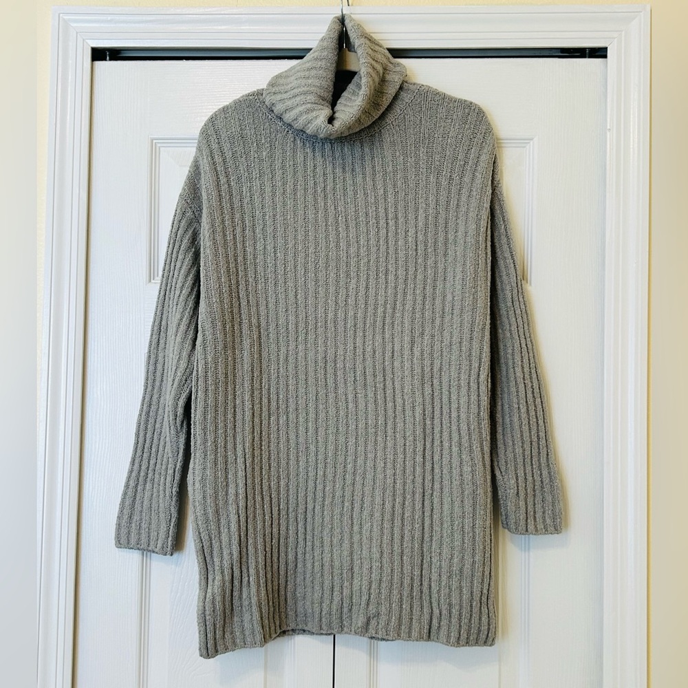 Loft Gray Turtleneck Sweater